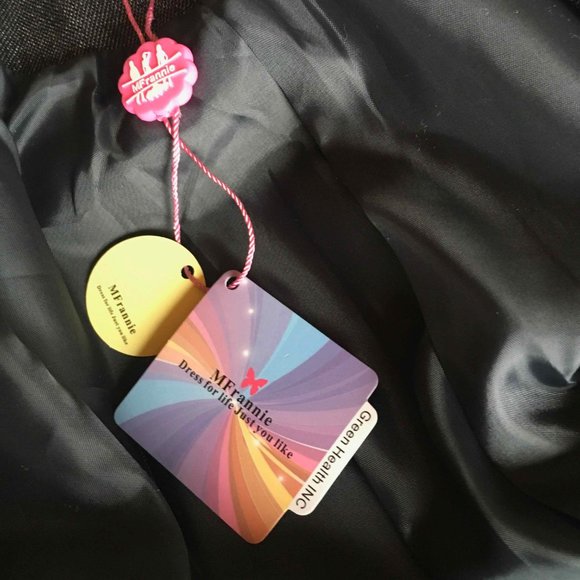 Mfrannie New Suit - includes blouse, skirt and blazer - Picture 11 of 16